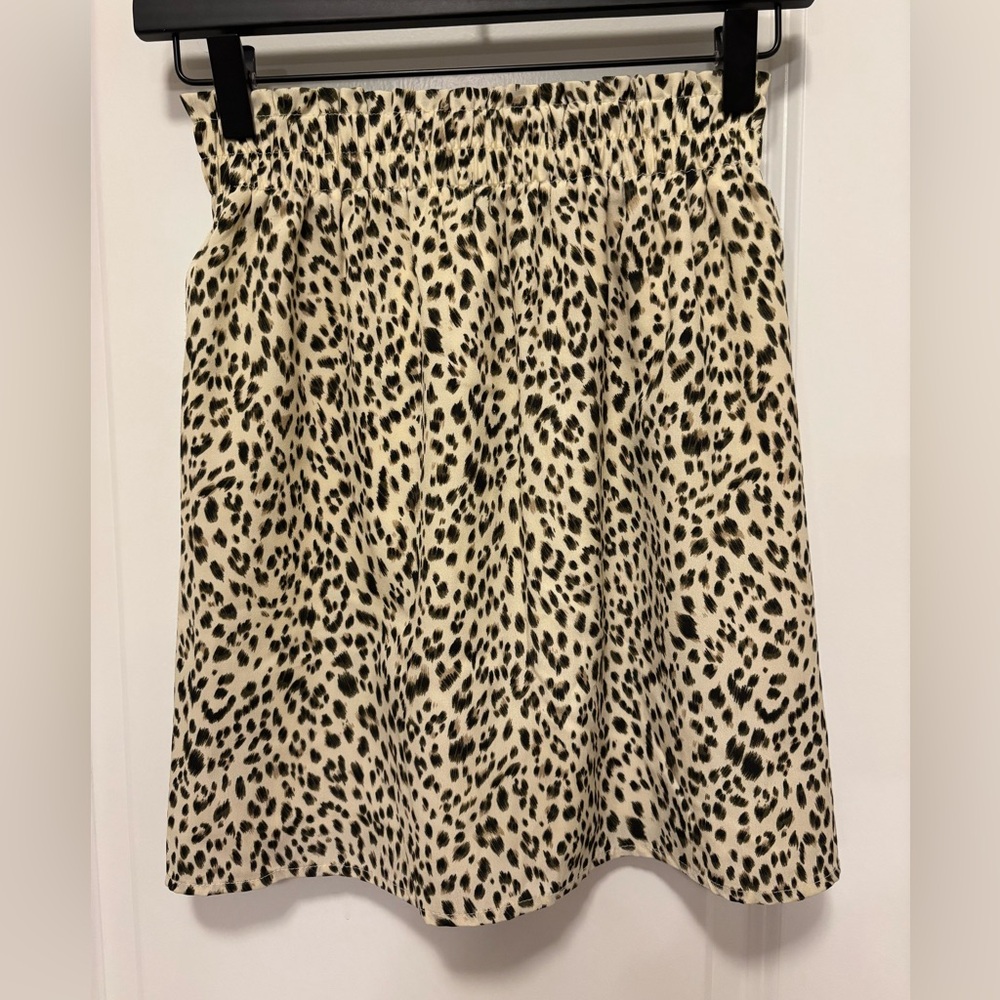 Francesca’s | Leaopard Mini Skirt